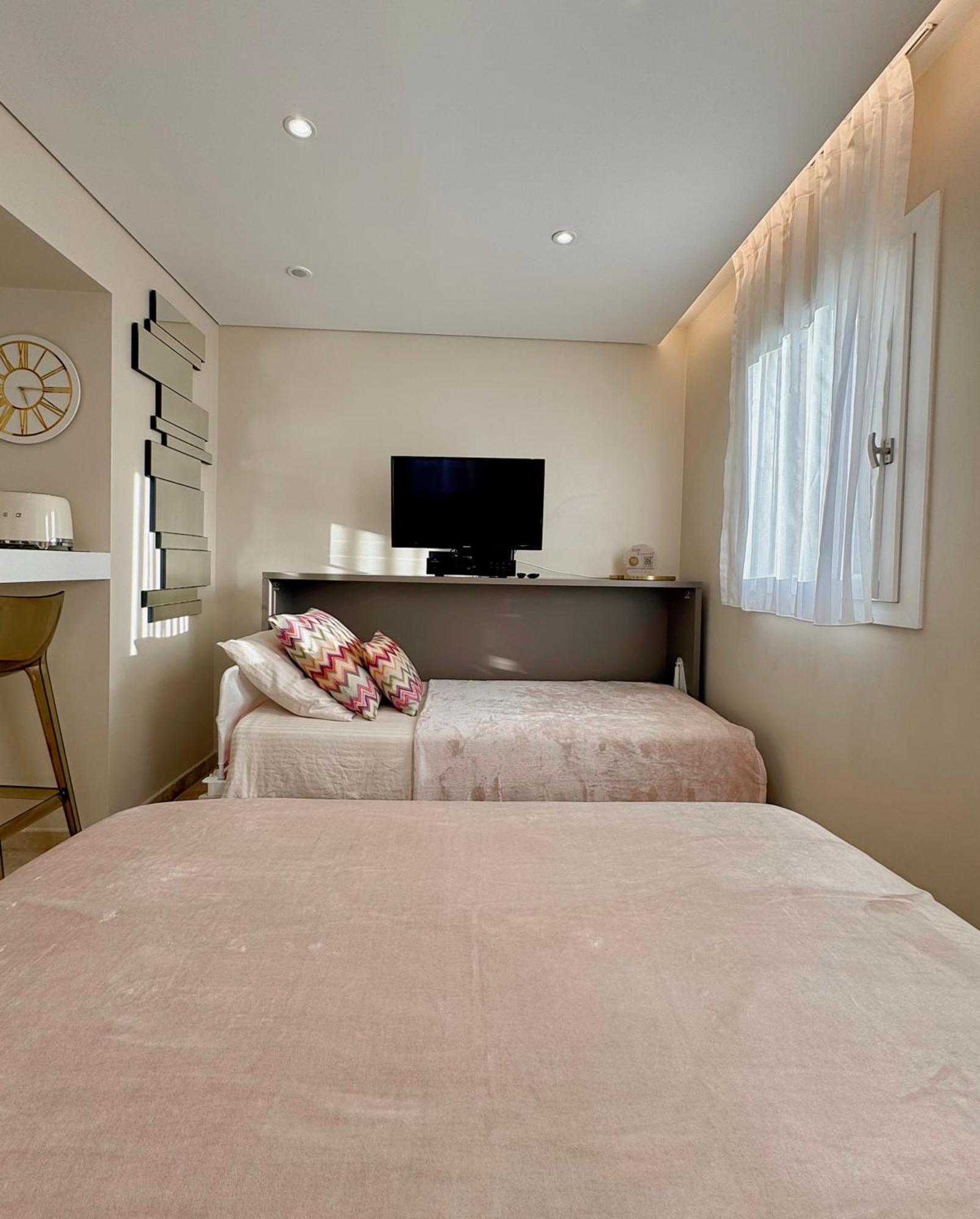 Studio Climatise, Terrasse, Parking Prive, 50M De La Plage Saint-Tropez Esterno foto