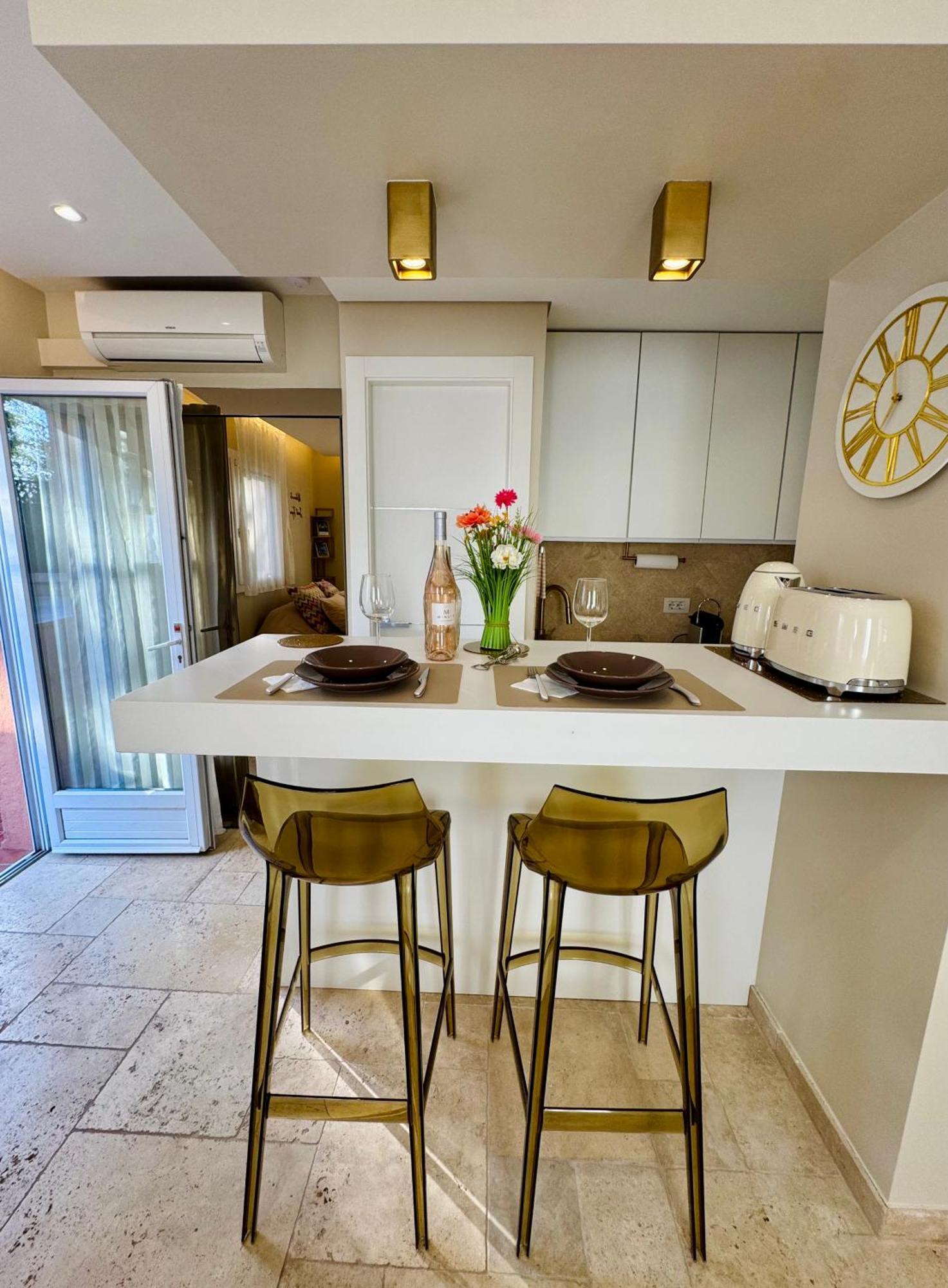 Studio Climatise, Terrasse, Parking Prive, 50M De La Plage Saint-Tropez Esterno foto