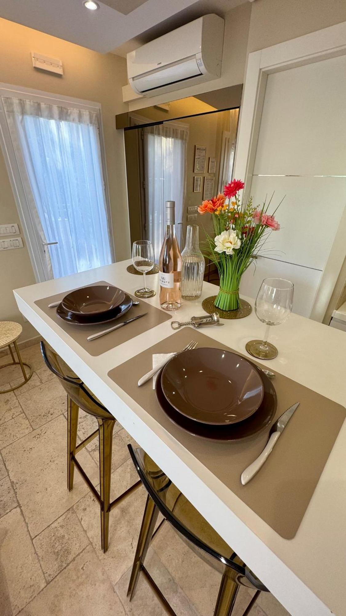 Studio Climatise, Terrasse, Parking Prive, 50M De La Plage Saint-Tropez Esterno foto