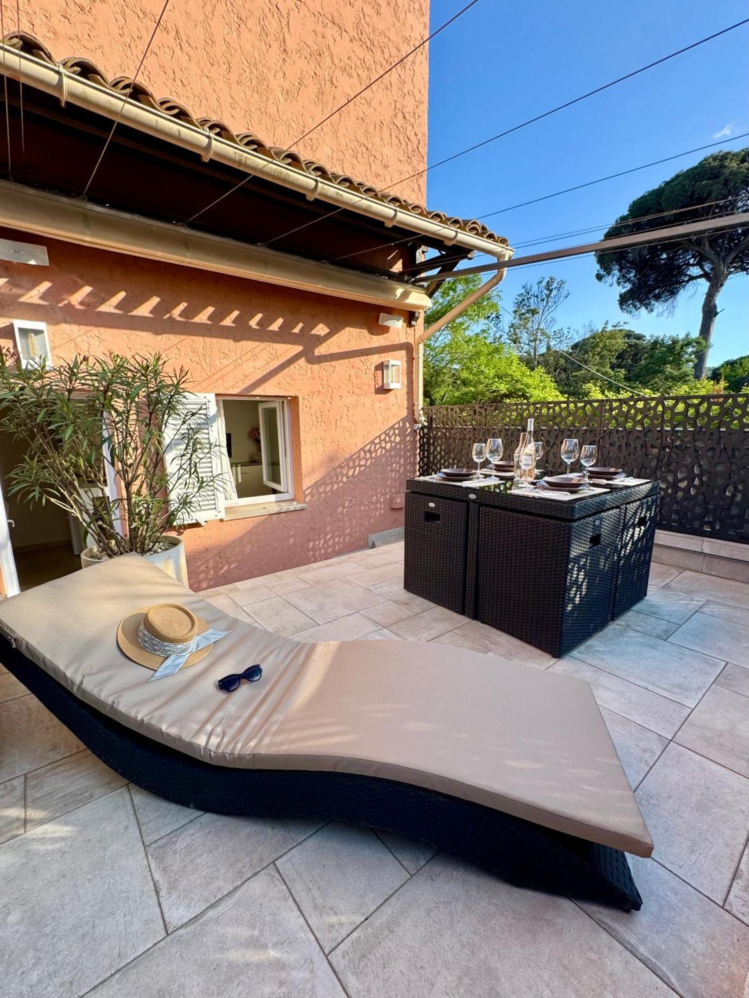 Studio Climatise, Terrasse, Parking Prive, 50M De La Plage Saint-Tropez Esterno foto